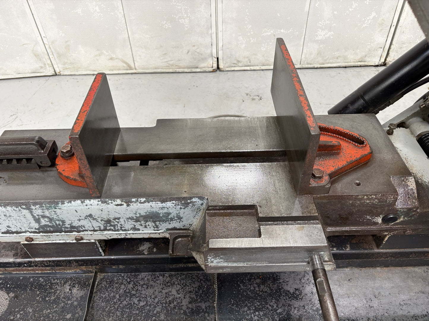 
                  
                    XYZ UE-250A Horizontal Bandsaw (2003)
                  
                