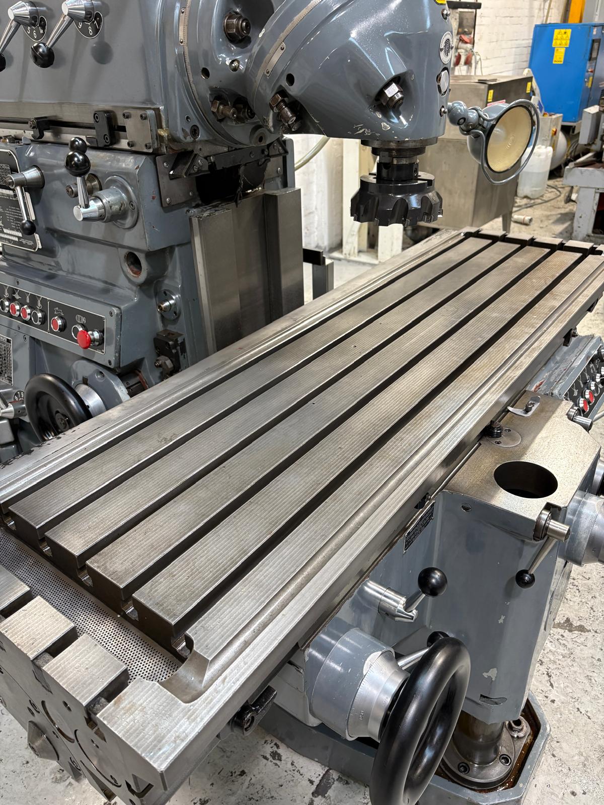 
                  
                    Huron NU5 Universal Milling Machine
                  
                