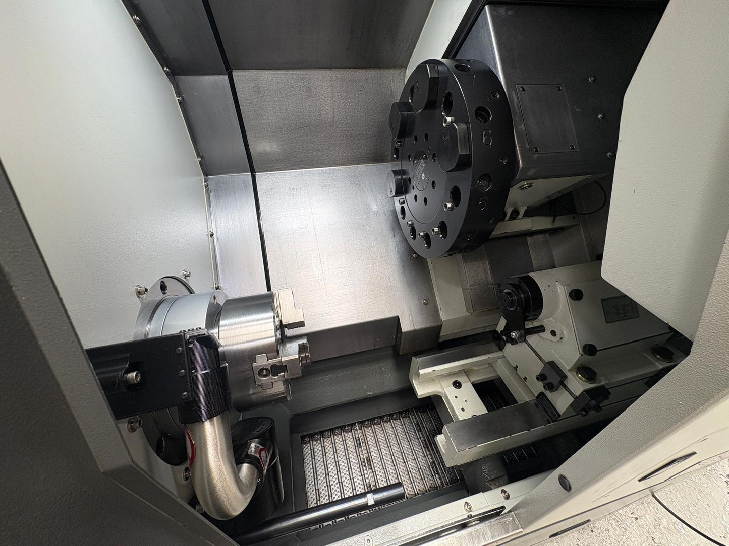 
                  
                    XYZ CT52 2 Axis CNC Lathe Box Ways Slides
                  
                