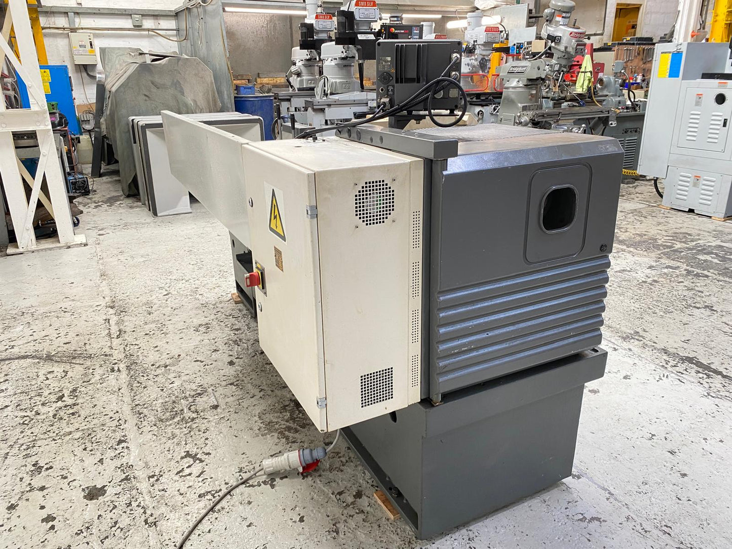 
                  
                    Colchester Triumph VS2500 Gap Bed Centre Lathe Ex College As New Condition
                  
                