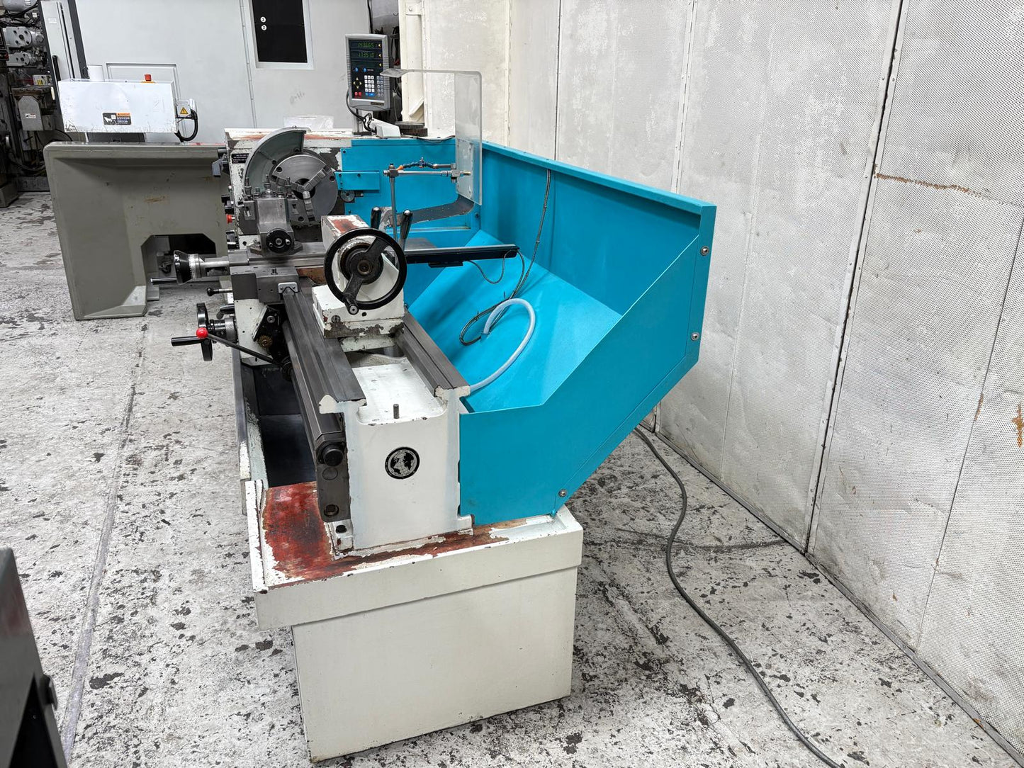 
                  
                    Colchester Triumph VS2500 Gap Bed Centre Lathe (2007)
                  
                