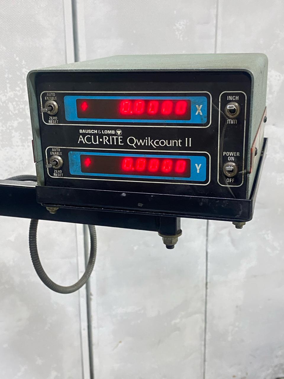 
                  
                    Bridgeport BR2J2 Turret Milling Machine
                  
                