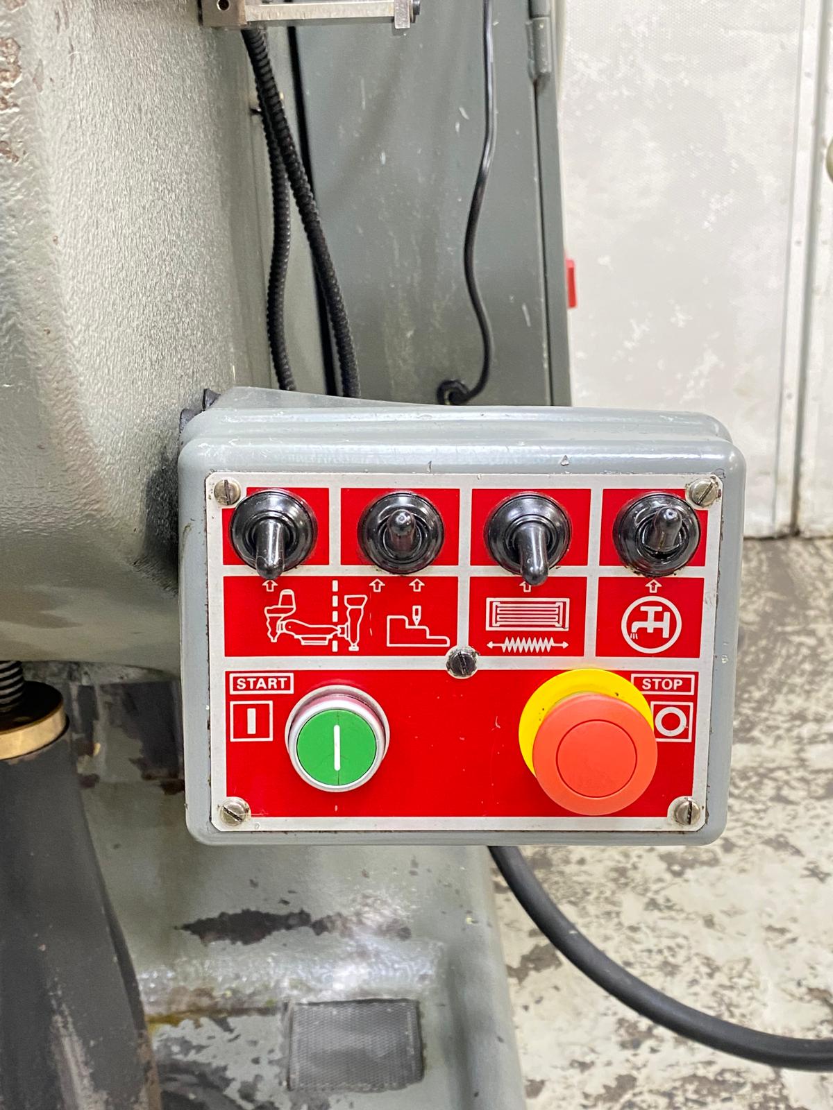 
                  
                    Bridgeport BRJ Turret Milling Machine
                  
                