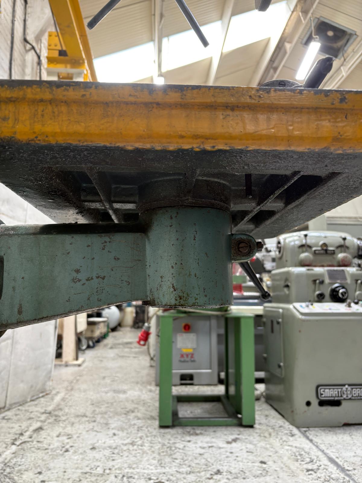 
                  
                    AJAX AJ32 Heavy Duty Geared Head Drilling Machine
                  
                