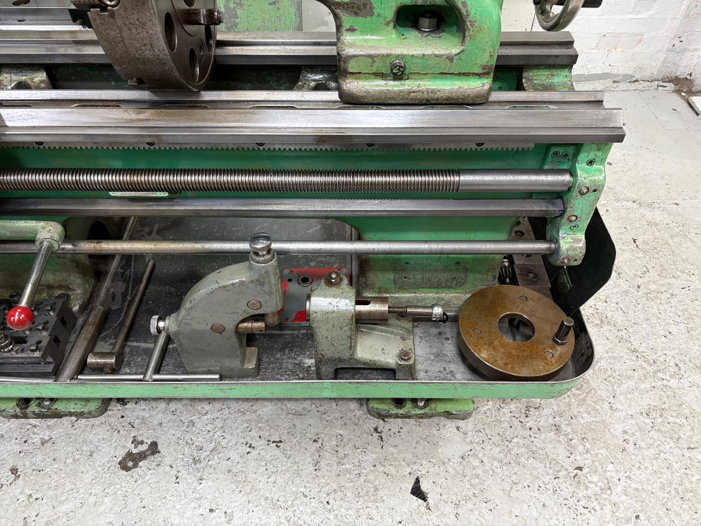 
                  
                    DSG Type 15 x 60 Straight Bed Tool Room Centre Lathe
                  
                