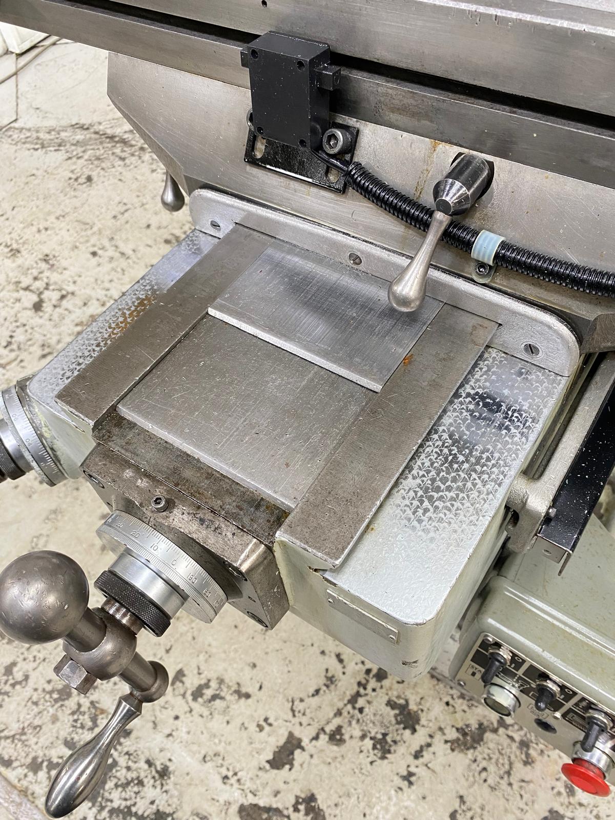 
                  
                    Bridgeport BR2J2 Turret Milling Machine
                  
                