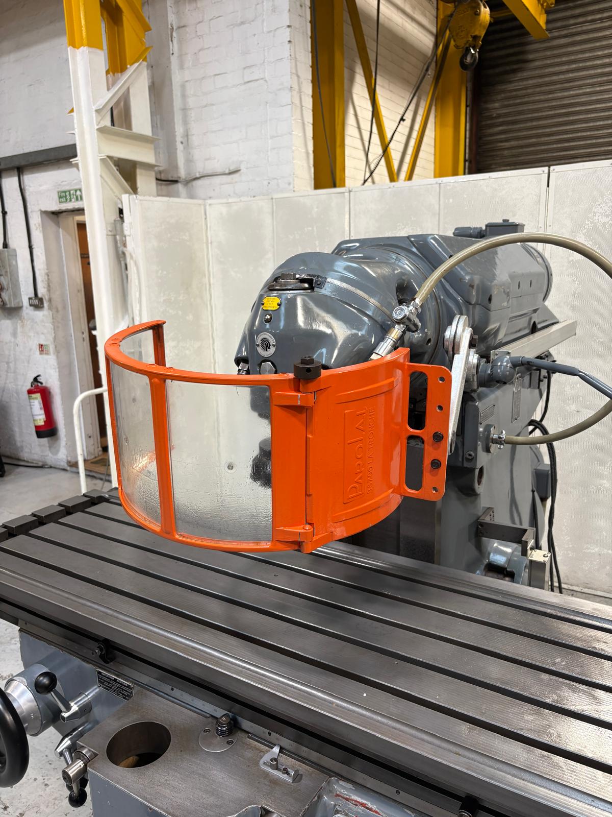 
                  
                    Huron NU5 Universal Milling Machine
                  
                