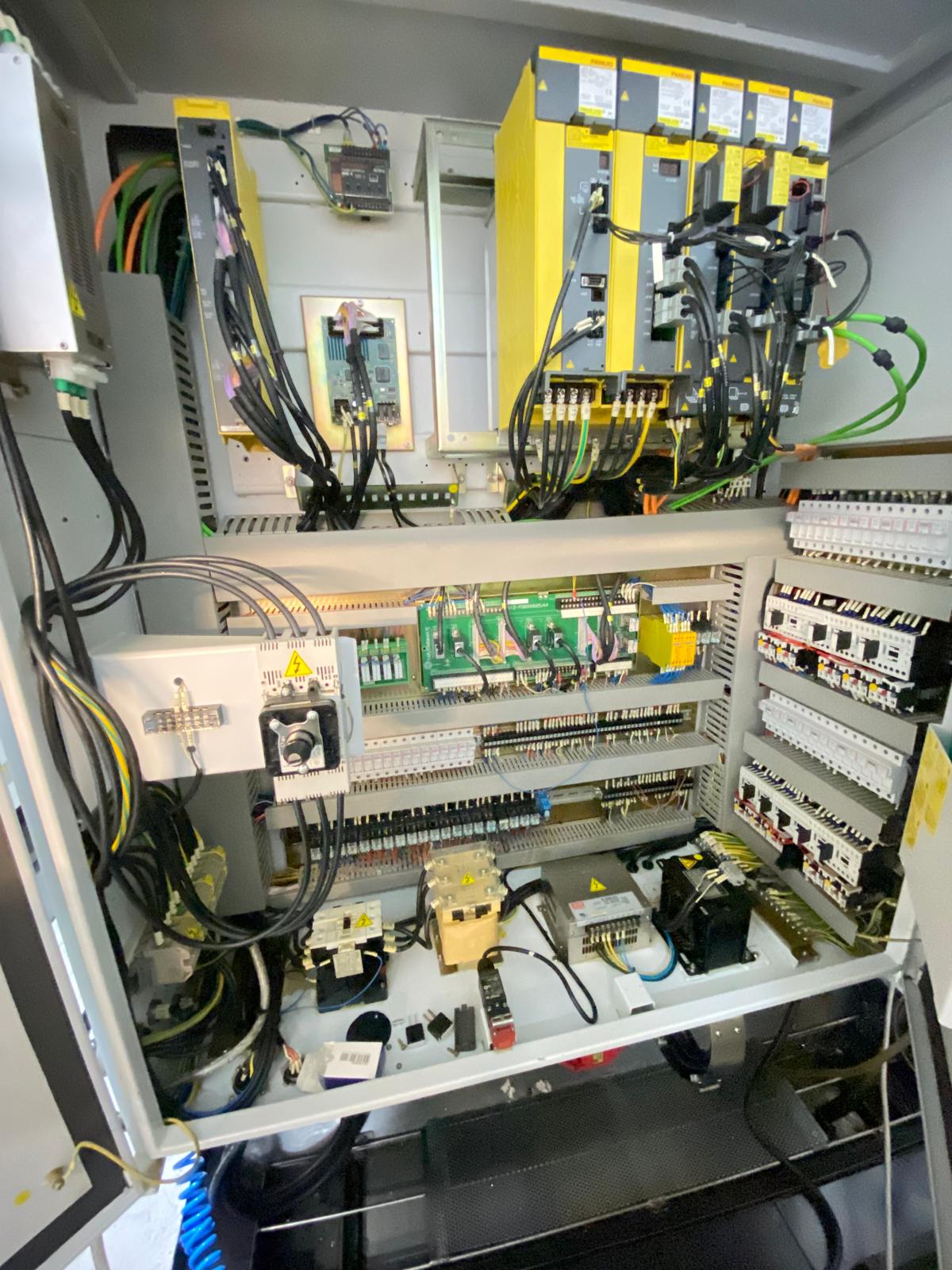 
                  
                    Feeler QMP-23A 5 Axis Machining Centre (2011)
                  
                