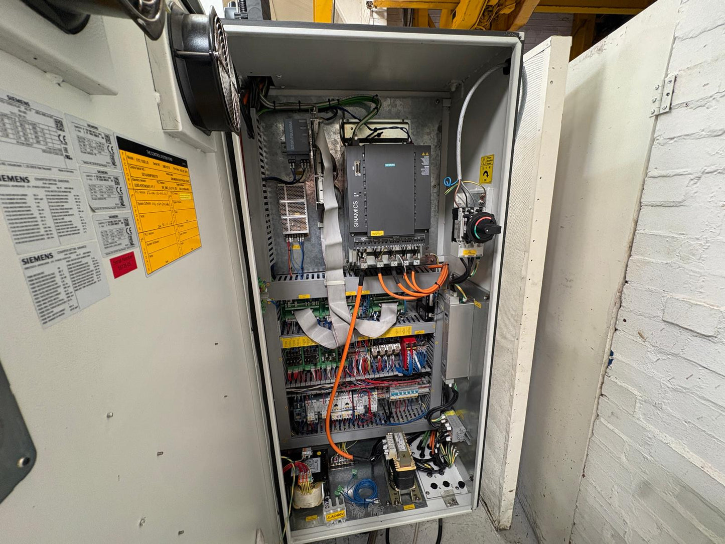 
                  
                    XYZ 1000LR VMC Siemens 828D Control
                  
                