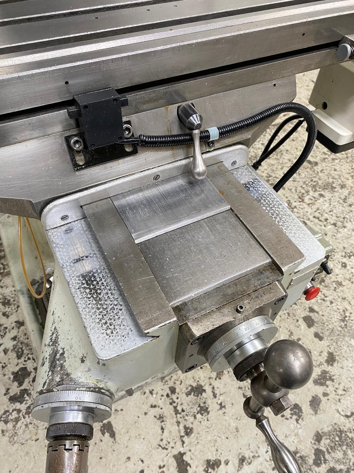 
                  
                    Bridgeport BR2J2 Turret Milling Machine
                  
                