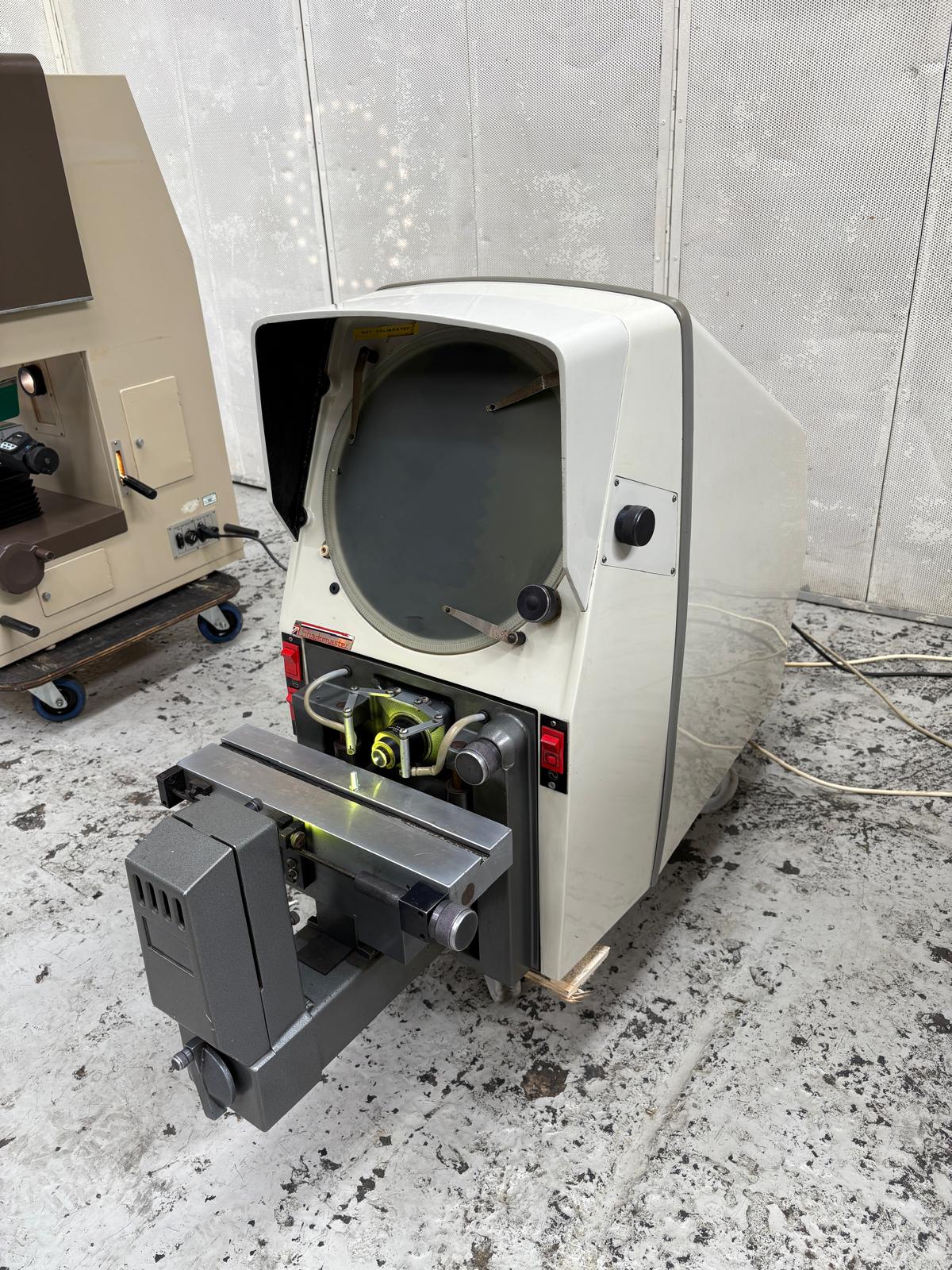 
                  
                    Baty Shadowmaster Profile Projector
                  
                