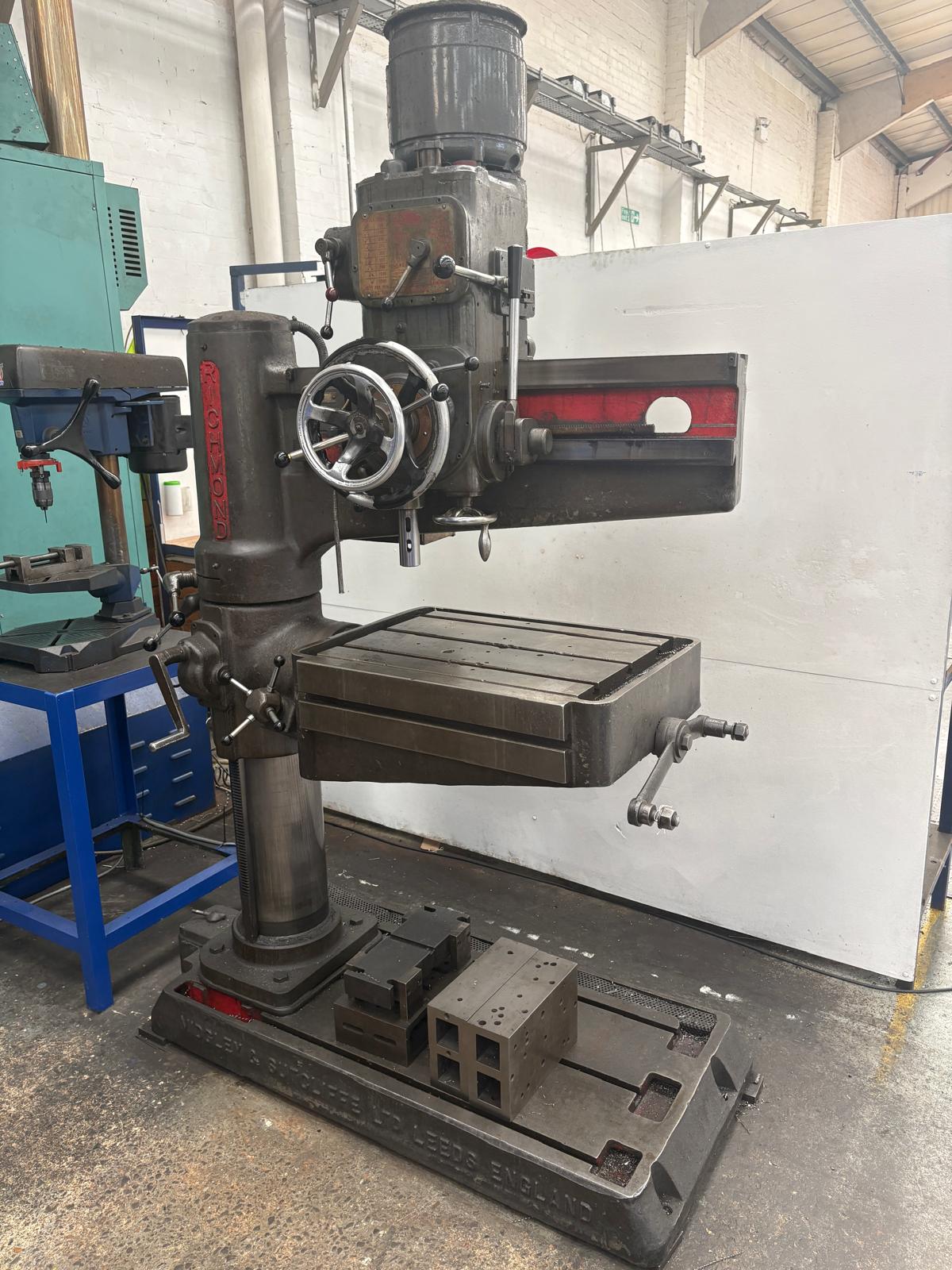 
                  
                    Richmond SR2 Radial Arm Drilling Machine
                  
                