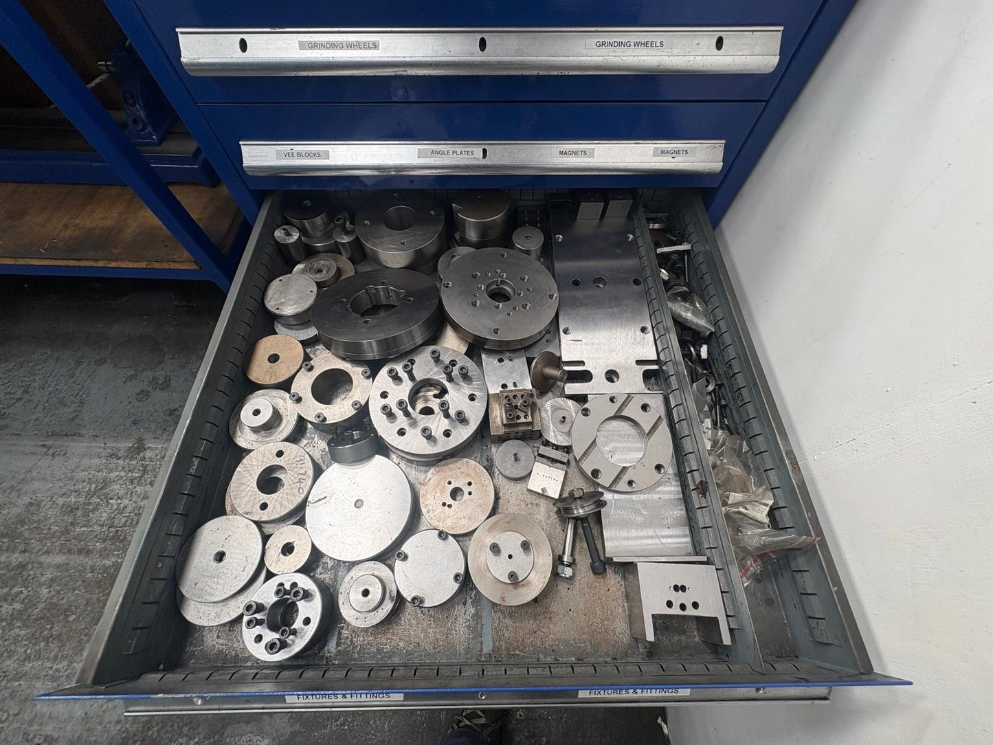 
                  
                    Jones & Shipman 1307 EIT Precision Toolroom Universal Grinding Machine
                  
                