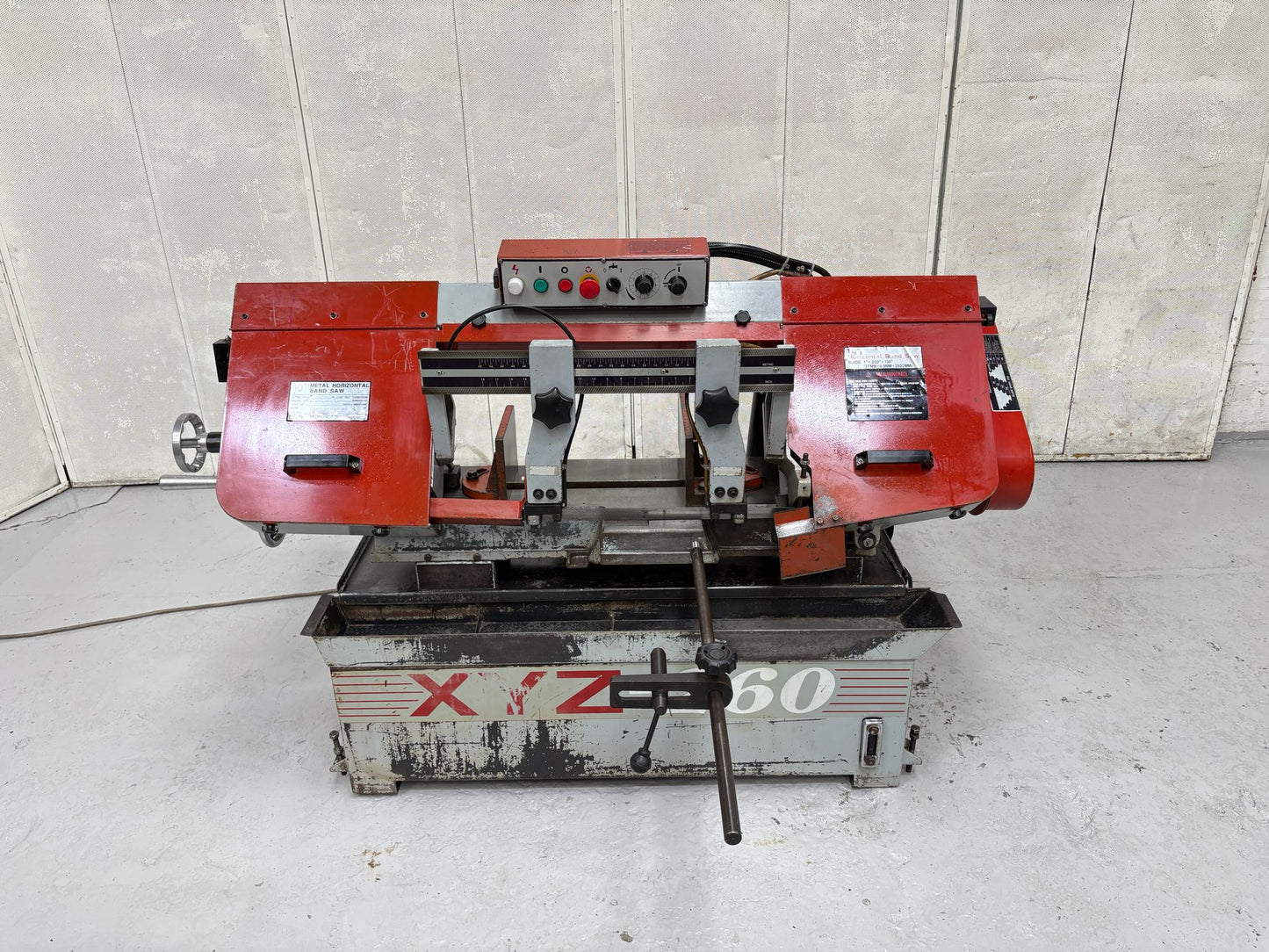 
                  
                    XYZ UE-250A Horizontal Bandsaw (2003)
                  
                