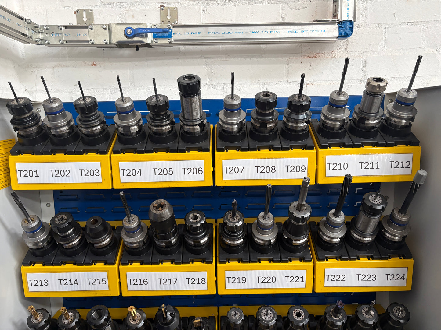 
                  
                    84 Pcs of 40INT Taper Tooling
                  
                
