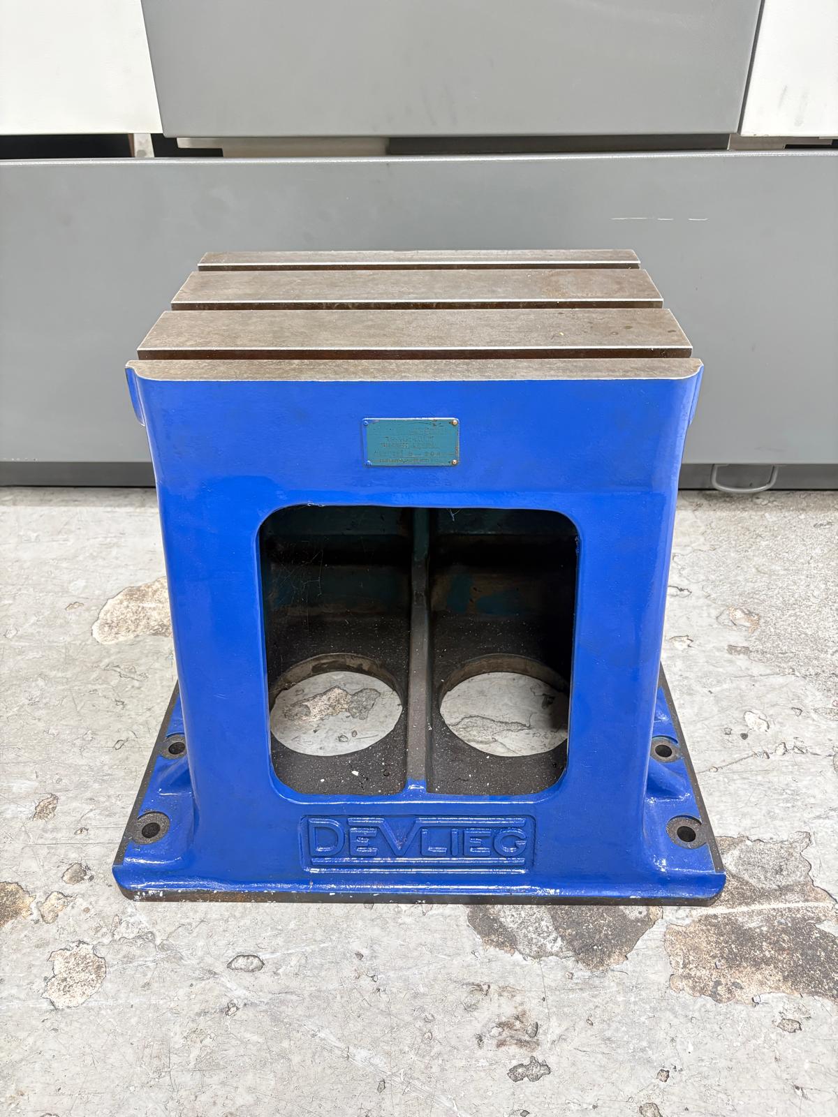 
                  
                    Devleig Fixture Plate
                  
                