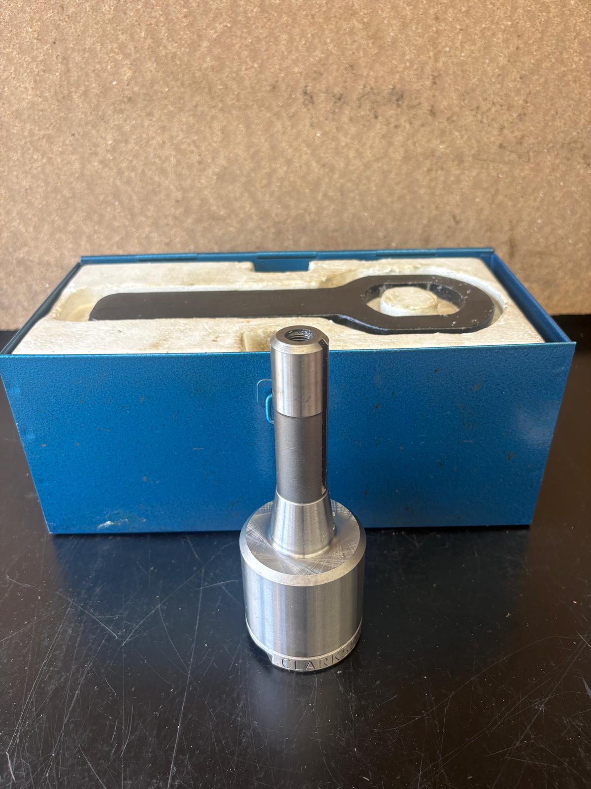 
                  
                    R8 Clarkson Autolock Collet Chuck
                  
                