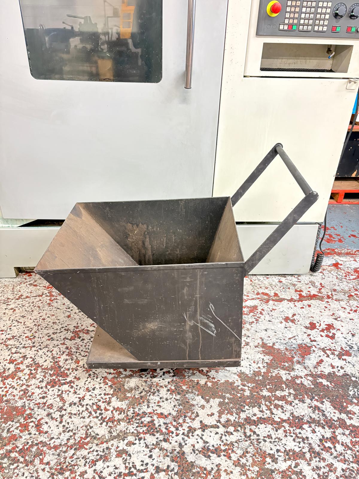 
                  
                    Tipping Skip
                  
                