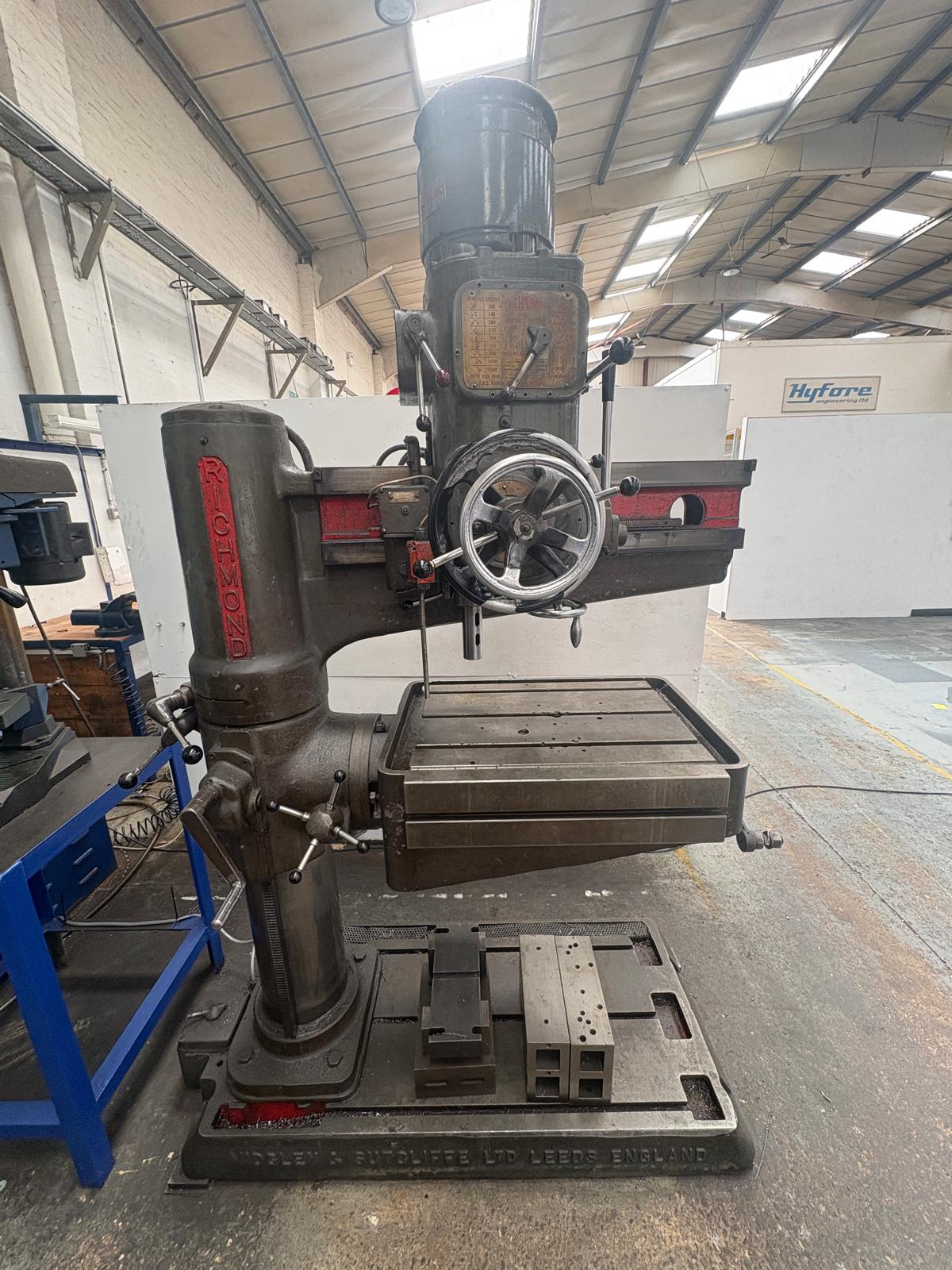 
                  
                    Richmond SR2 Radial Arm Drilling Machine
                  
                