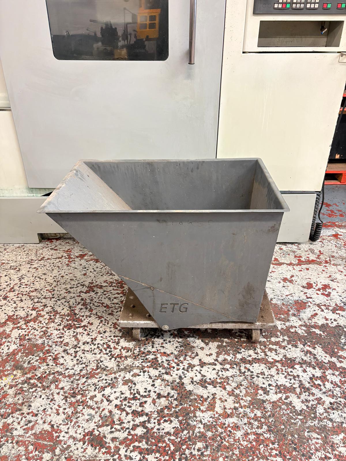 
                  
                    Tipping Skip
                  
                