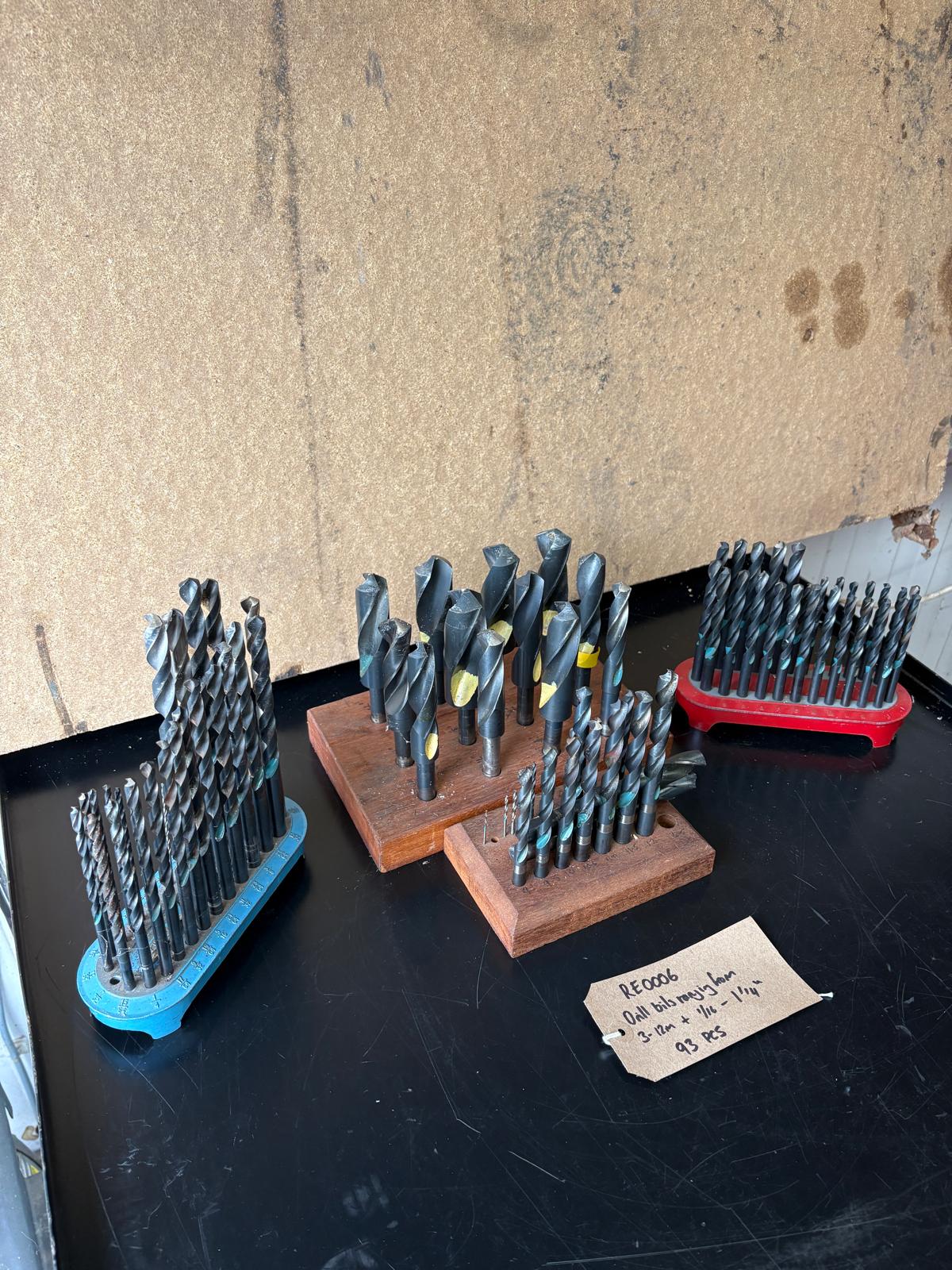 
                  
                    SET OF 93PCS METAL WORKING DRILL BITS
                  
                