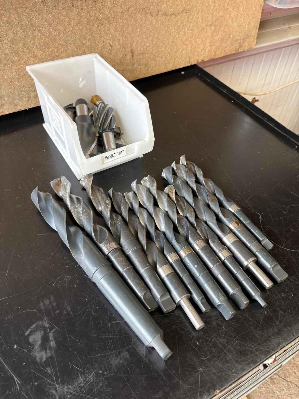 
                  
                    Set of Miscellaneous & Twist Drills, 11 pcs, 21ml to 34 ml
                  
                