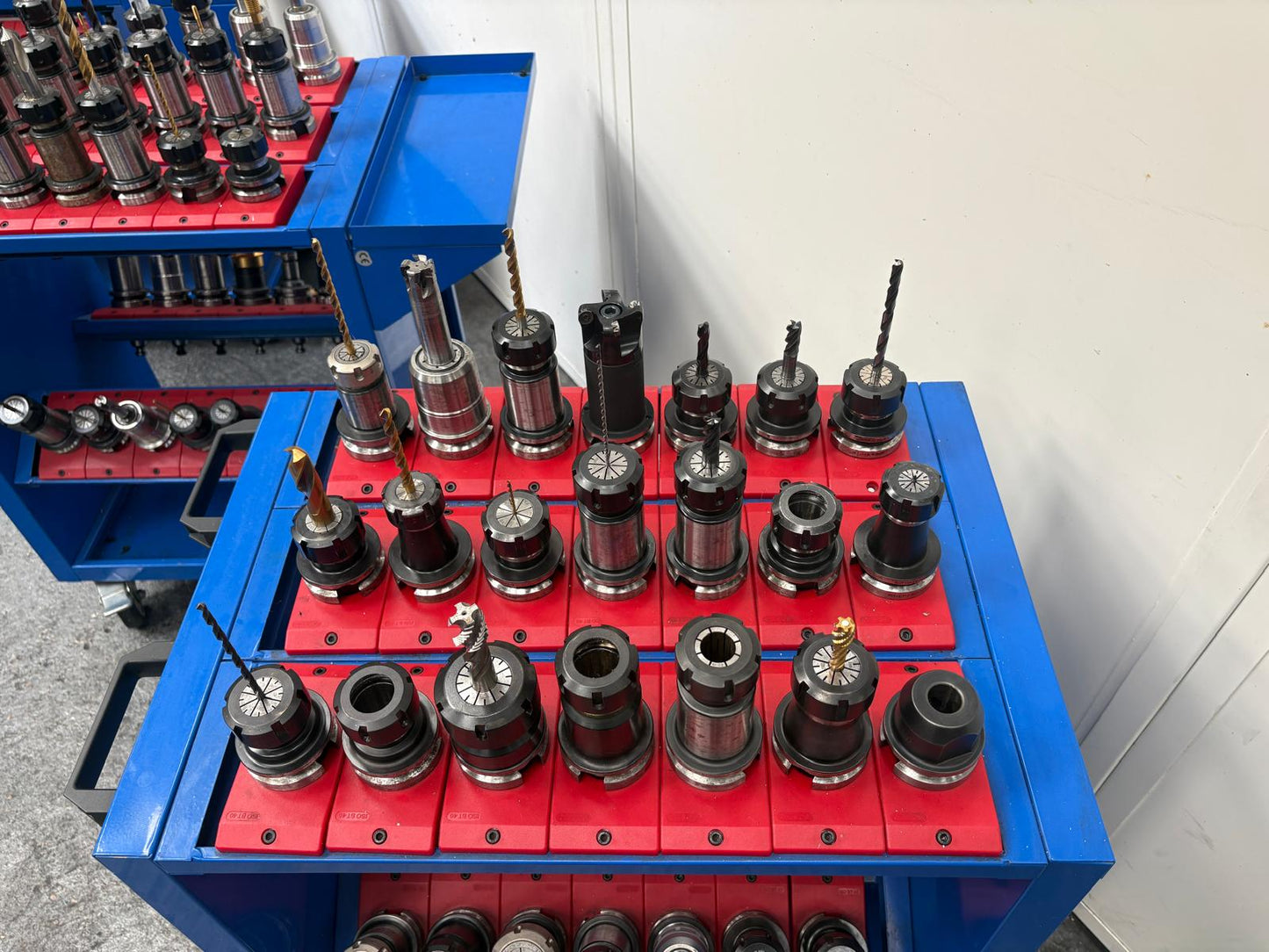 
                  
                    122PCS 40INT Taper Tooling on Trolleys as Photographed
                  
                