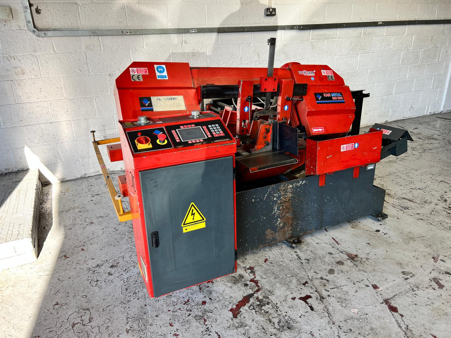 
                  
                    Karmetal WOS 300 Fully Automatic Bandsaw (280mm Capacity)
                  
                