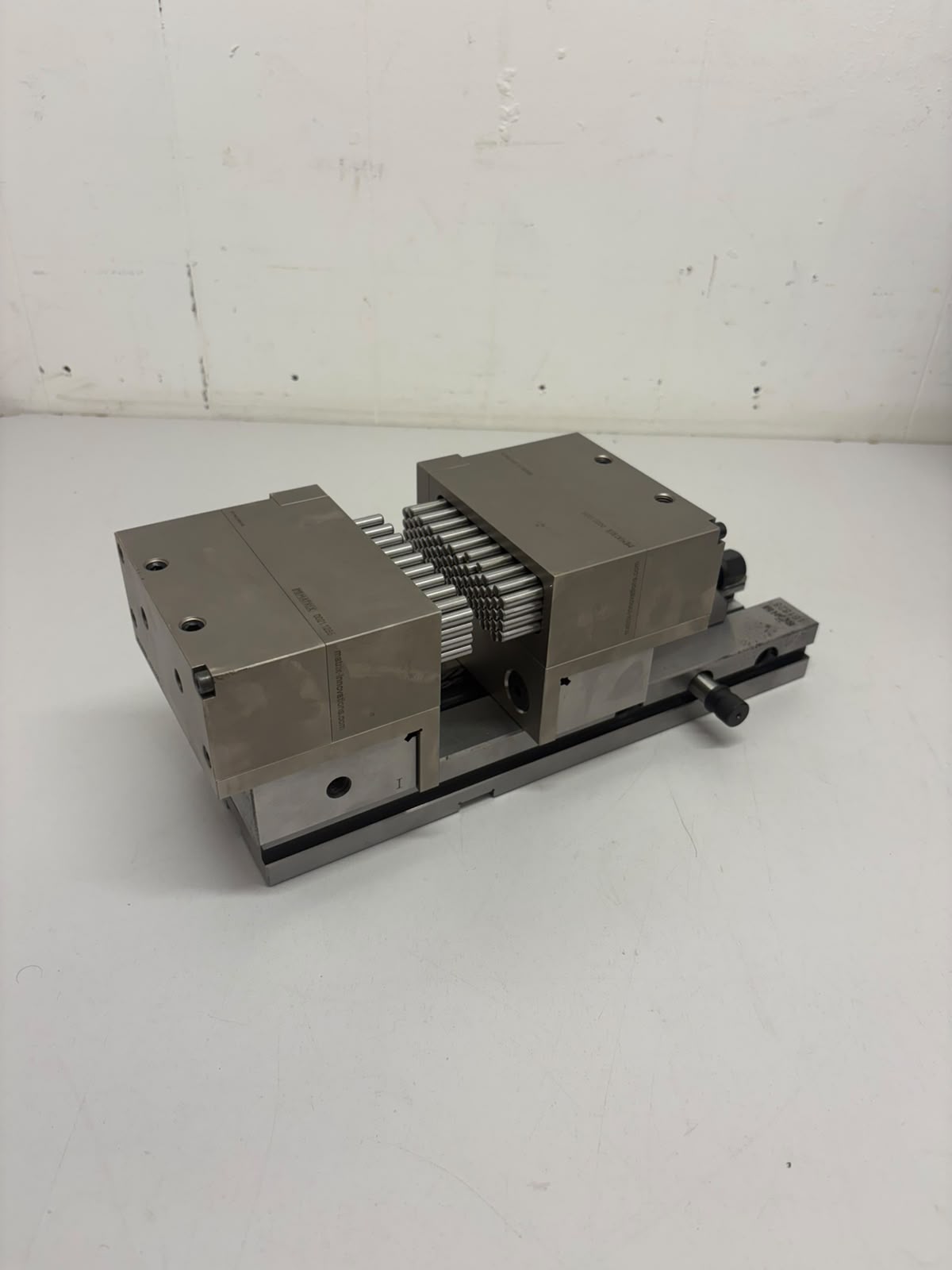 
                  
                    Rohm Machine Vice With MATRIX X-CLAMP 125 R
                  
                