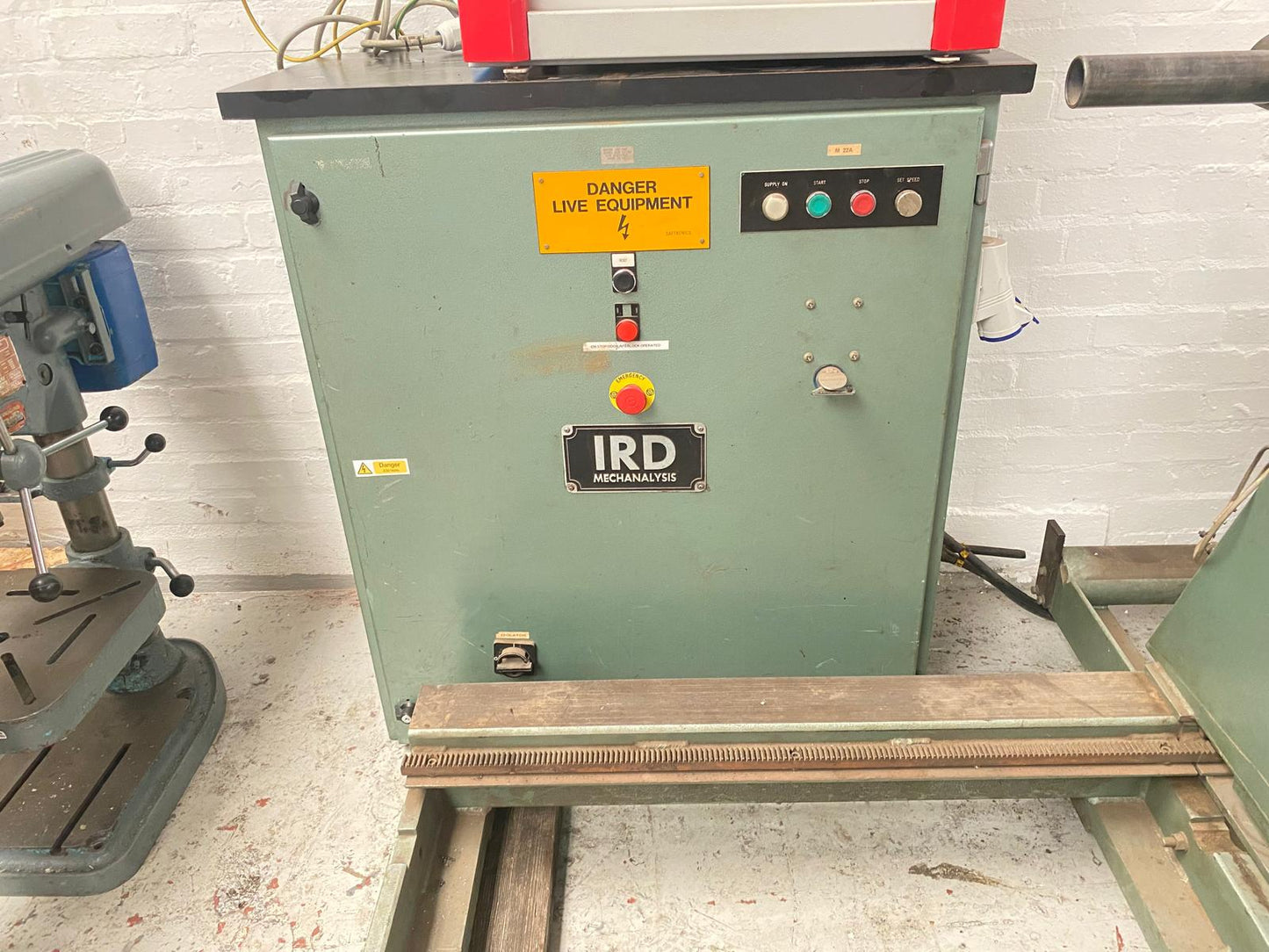 
                  
                    IRD Mechanalysis B50 Dynamic Balancing Machine
                  
                