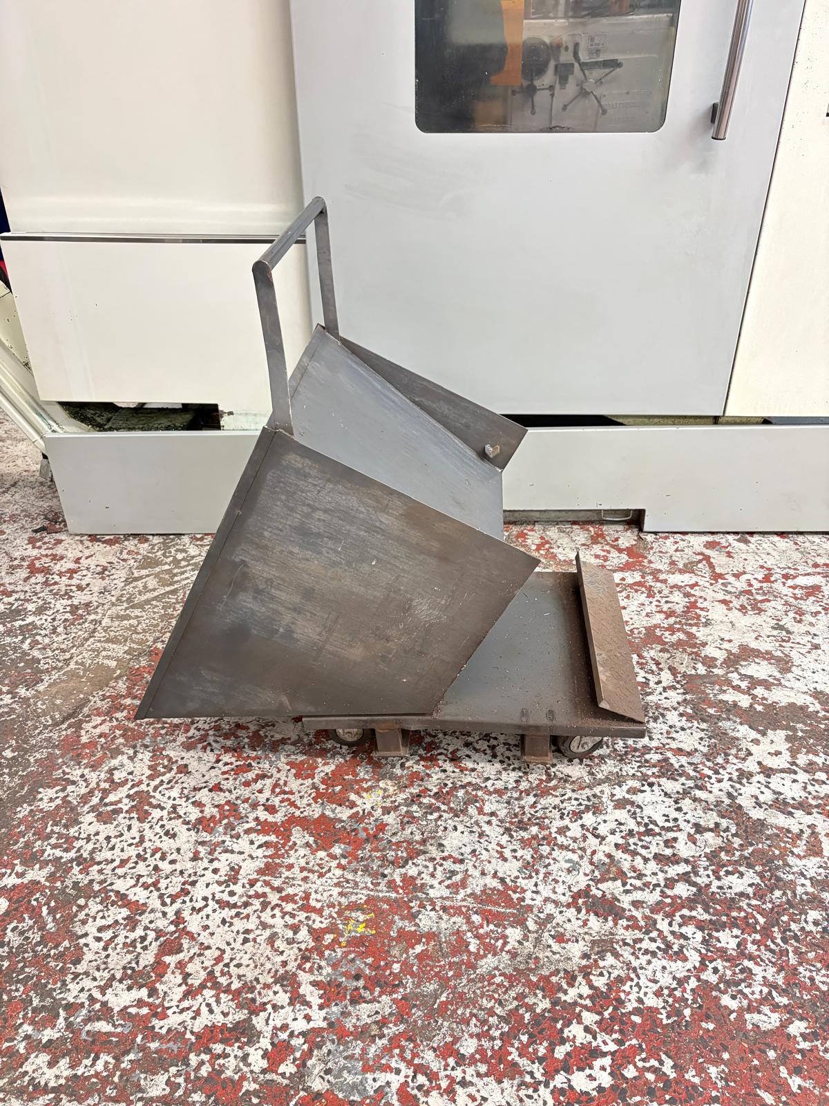 
                  
                    Tipping Skip
                  
                