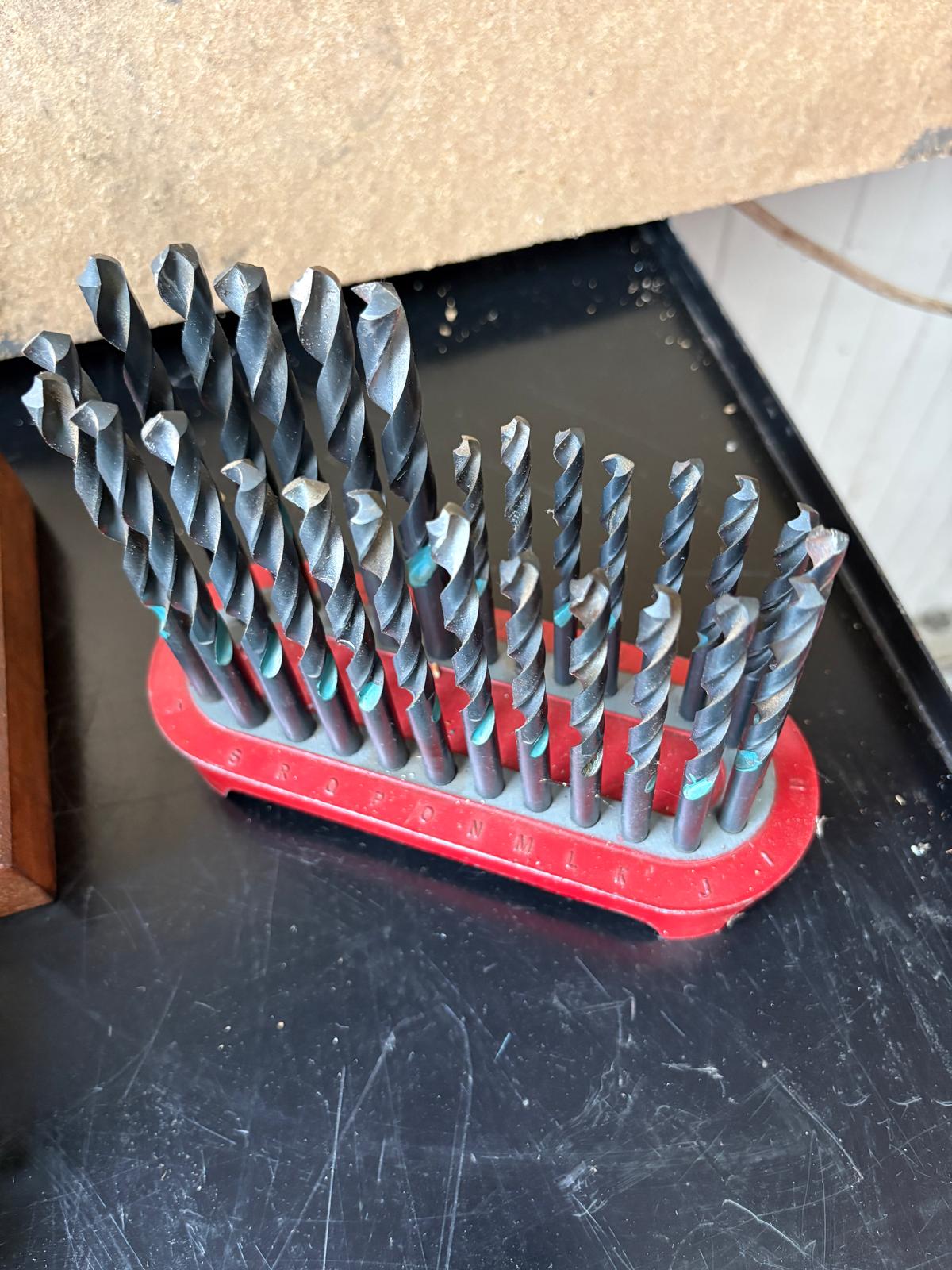 
                  
                    SET OF 93PCS METAL WORKING DRILL BITS
                  
                