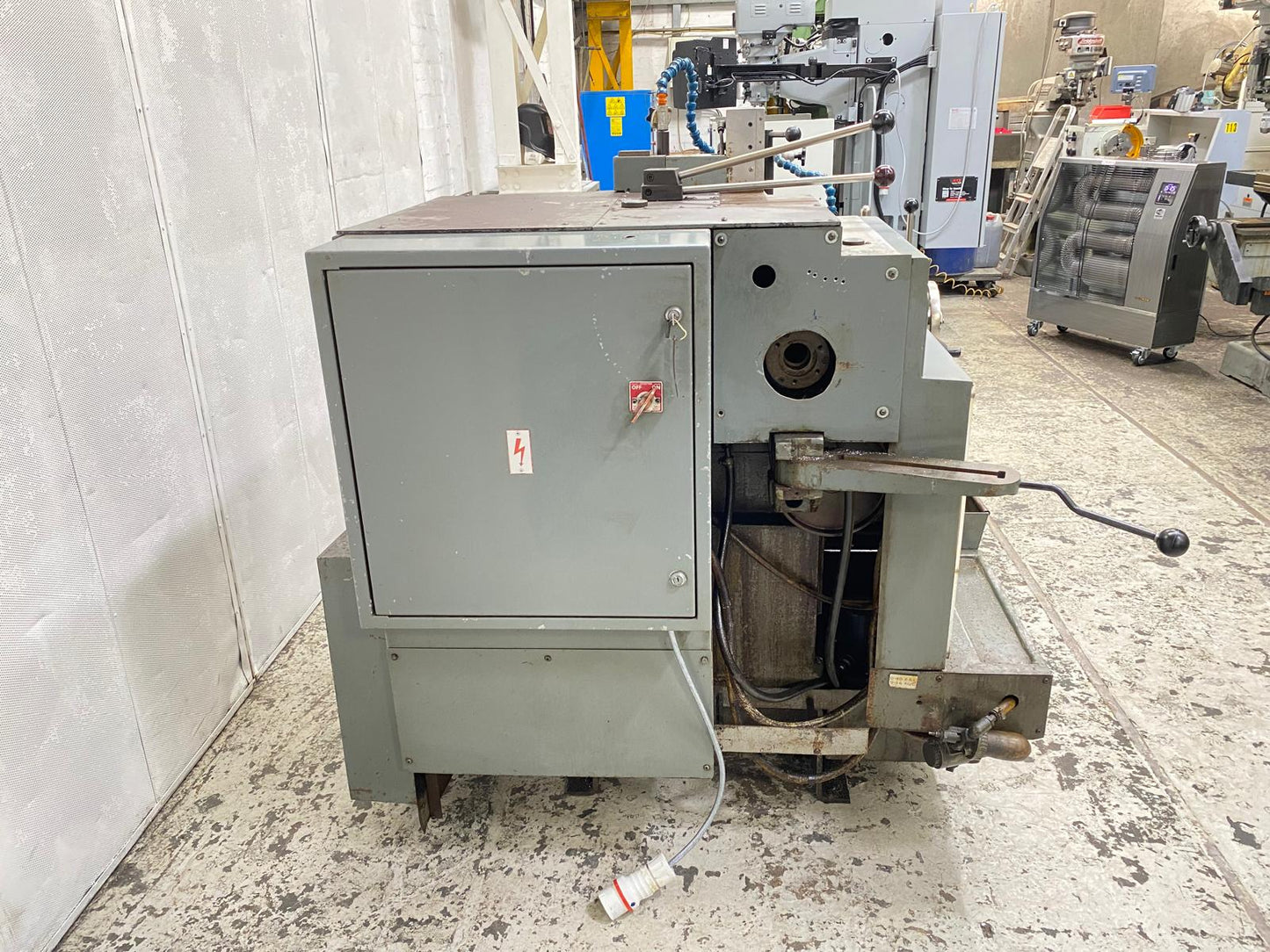 
                  
                    Ward 2DB Turret Lathe
                  
                