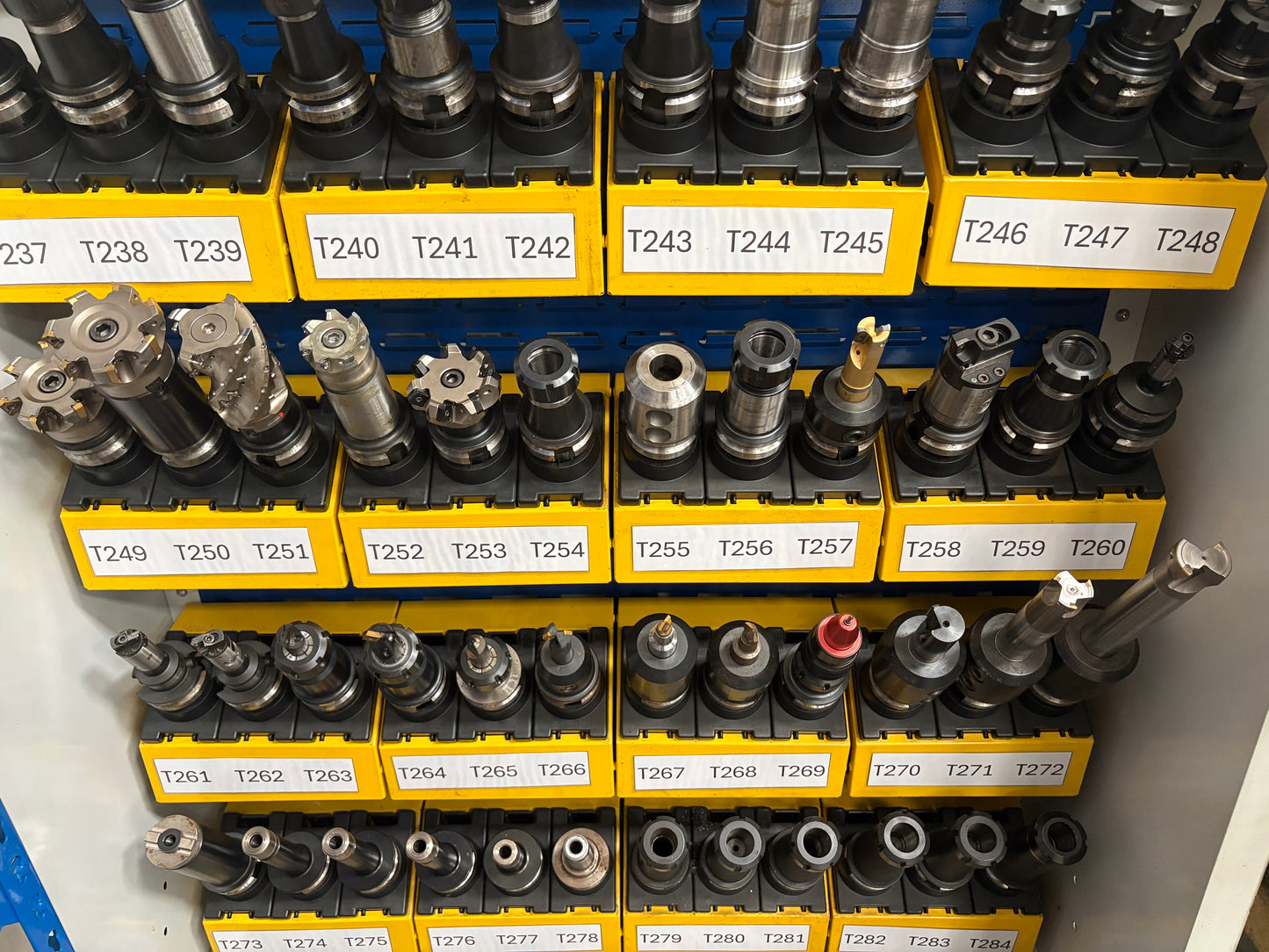 
                  
                    84 Pcs of 40INT Taper Tooling
                  
                