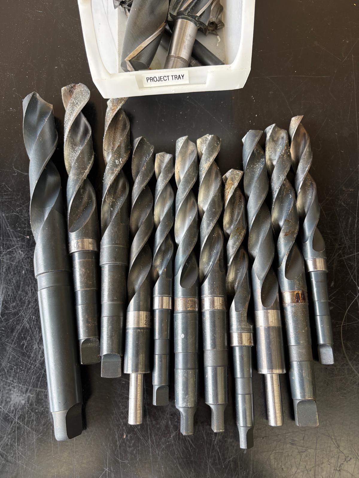 
                  
                    Set of Miscellaneous & Twist Drills, 11 pcs, 21ml to 34 ml
                  
                
