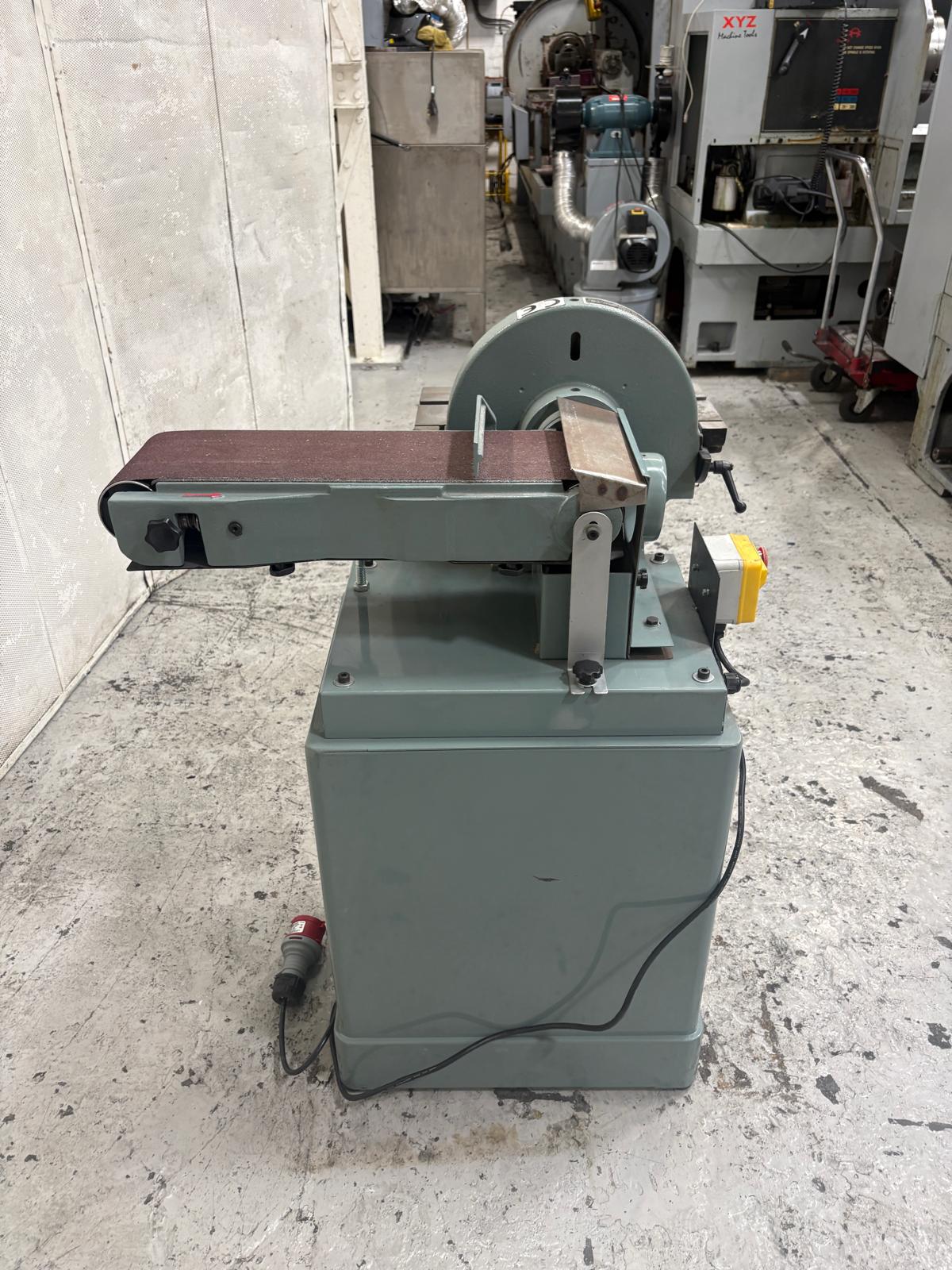 
                  
                    Excel BDS 612 Heavy-Duty Combination Belt Disc Sander
                  
                
