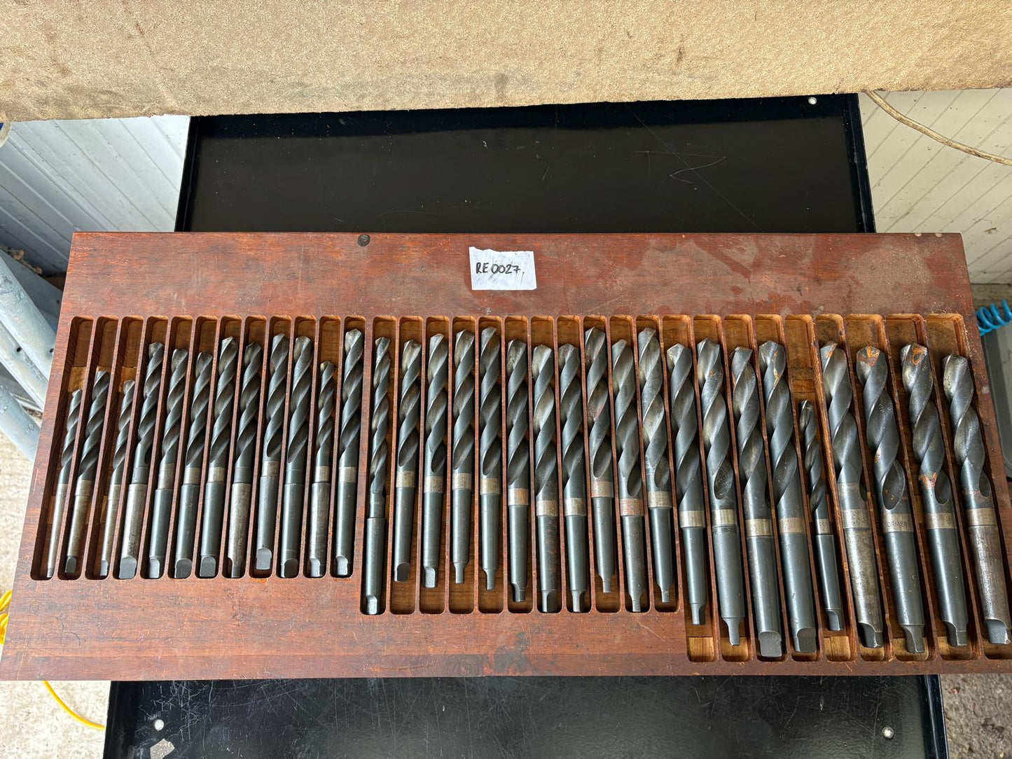 
                  
                    **JOB LOT** 33 pcs High Speed Steel Dormer Morse Taper Twist Drills 1/2" to 1"
                  
                