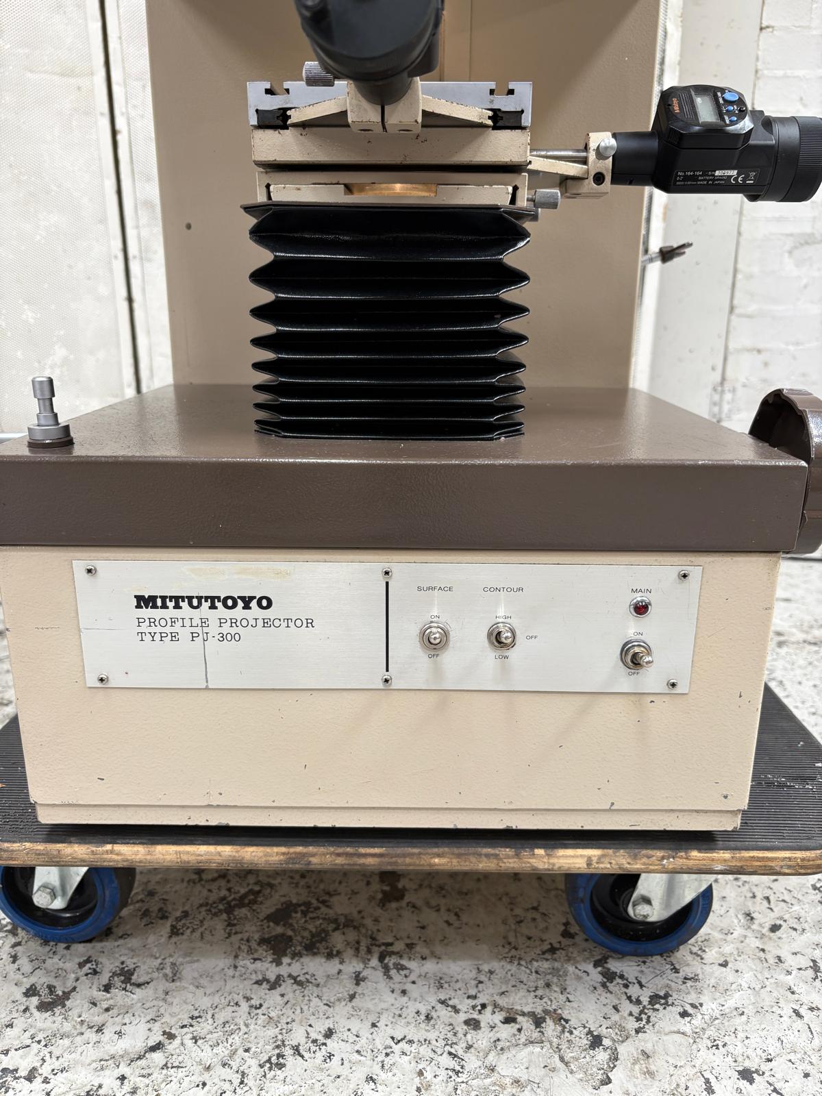 
                  
                    Mitutoyo PJ300H Profile Projector
                  
                