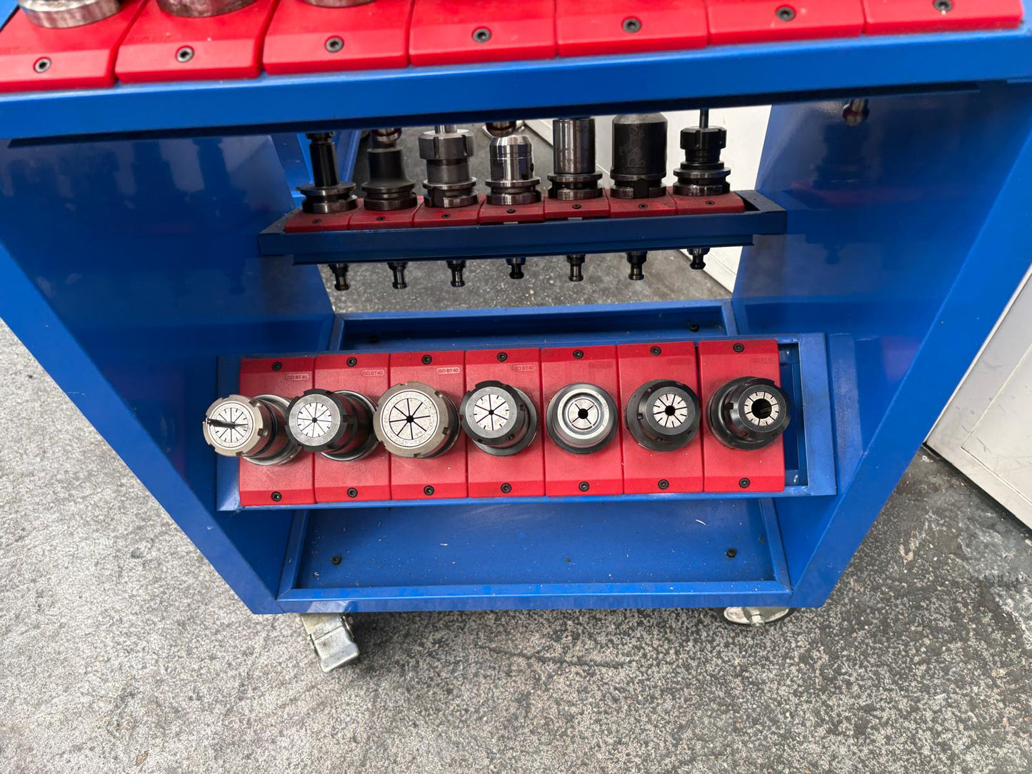 
                  
                    122PCS 40INT Taper Tooling on Trolleys as Photographed
                  
                