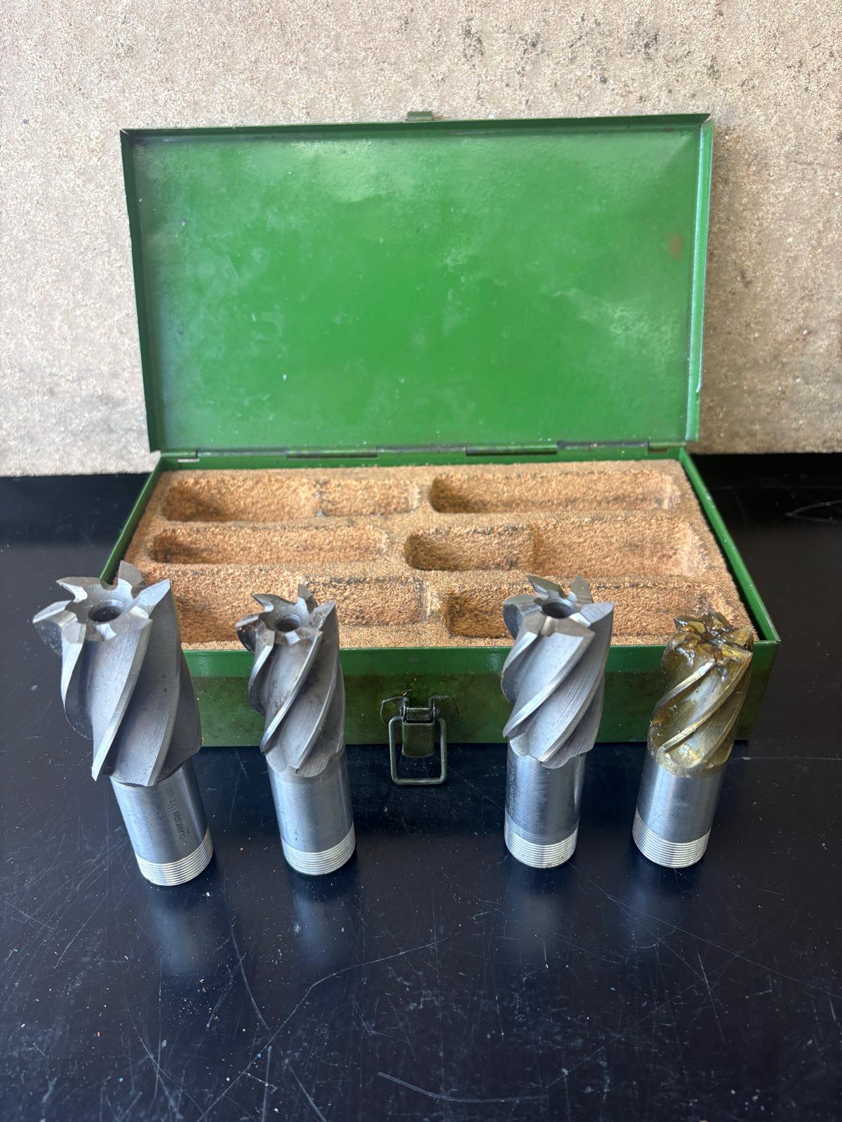 
                  
                    Large Spiral End Mills
                  
                