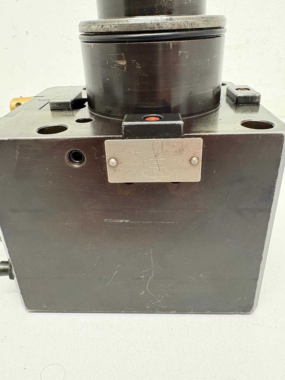 
                  
                    Eppinger PRECI-FLEX Radial Live Tool Holder
                  
                