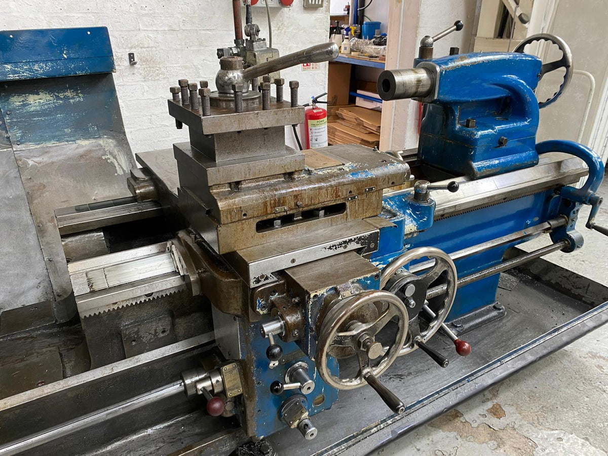 
                  
                    DSG Type 25 Heavy Duty Centre Lathe
                  
                