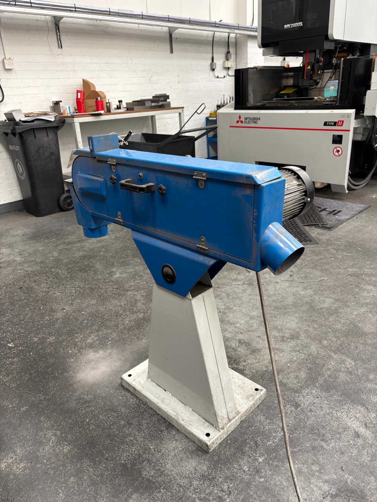 
                  
                    METALLKRAFT MBSM 75-200-2 Metal Belt Grinder / Linisher
                  
                