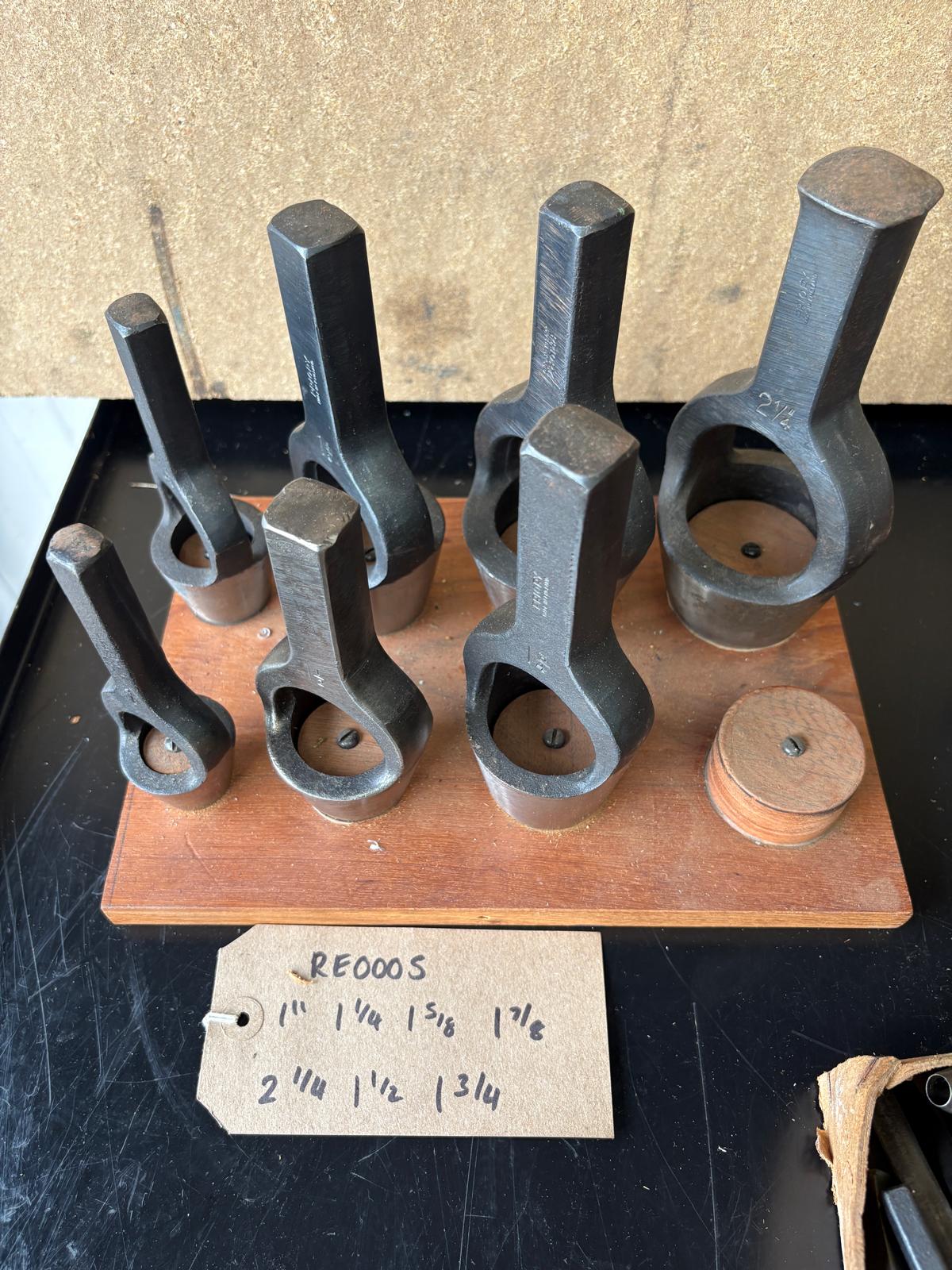 
                  
                    SET OF CLASSIC VINTAGE PRIORY LEATHER HOLE PUNCHES &nbsp;
                  
                