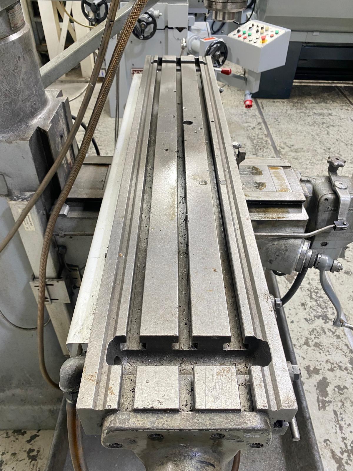 
                  
                    Bridgeport BR2J2 Turret Milling Machine
                  
                