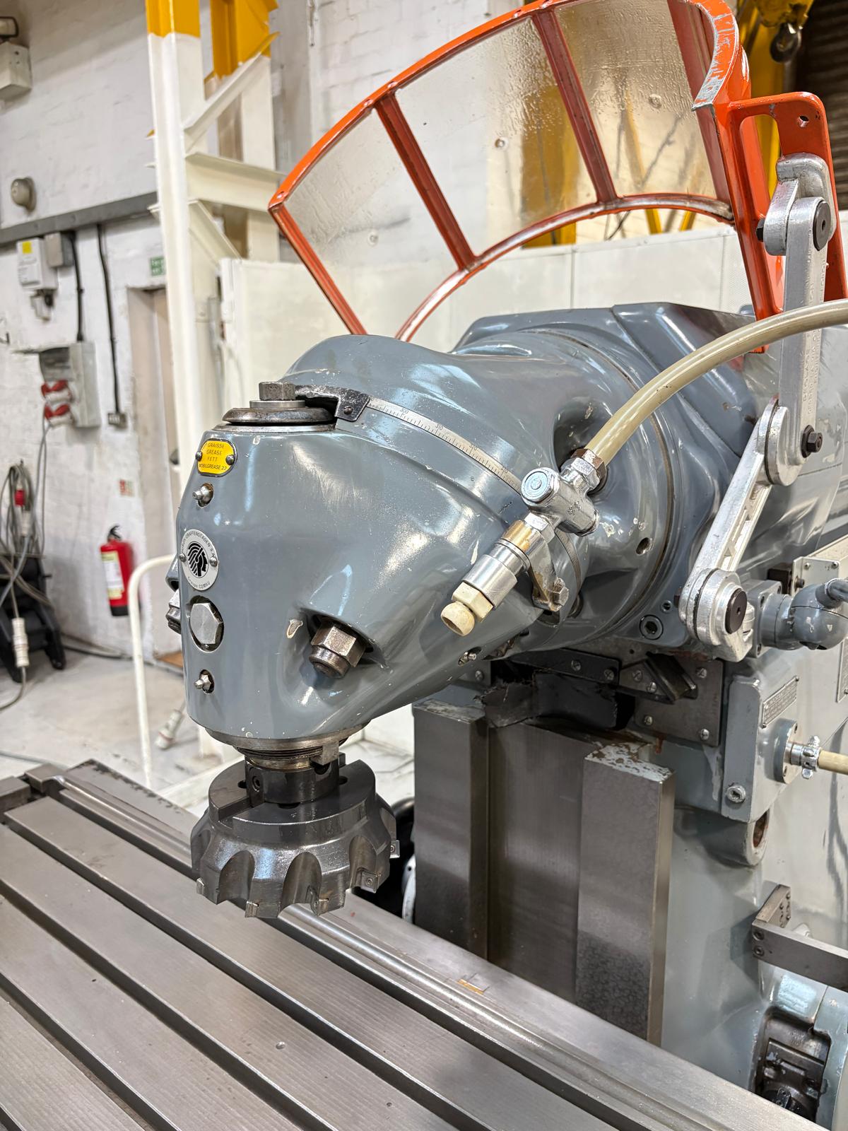 
                  
                    Huron NU5 Universal Milling Machine
                  
                