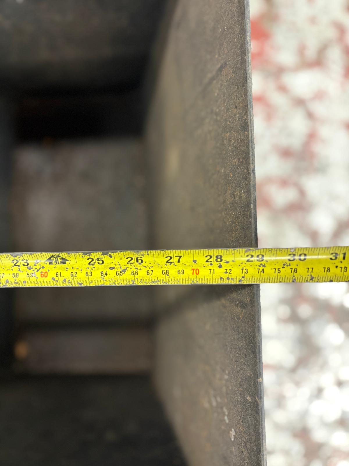 
                  
                    Tipping Skip
                  
                