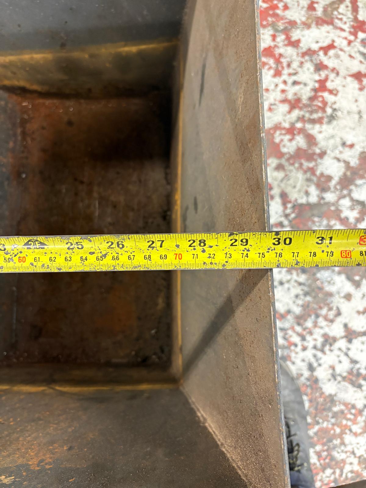 
                  
                    Tipping Skip
                  
                