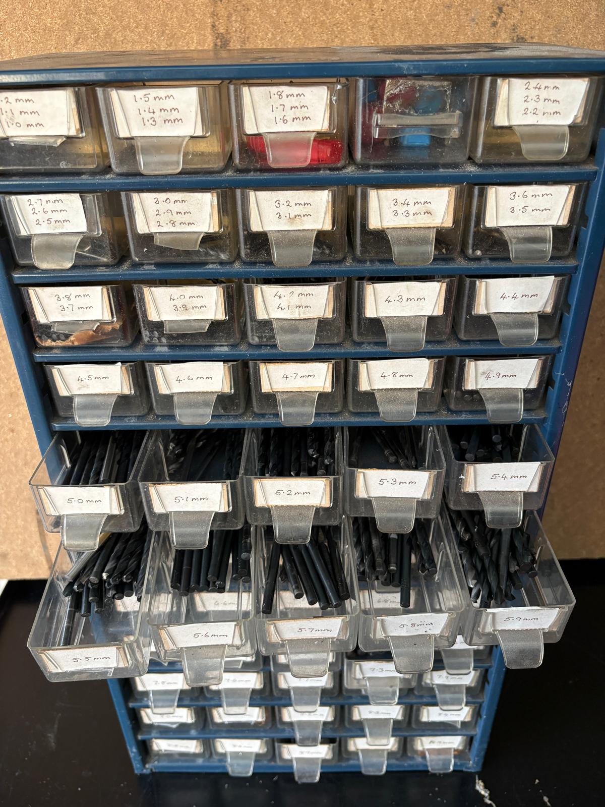 
                  
                    HSS DRILL RACK &amp; CONTENTS 1 - 8.9MM DRILLS
                  
                