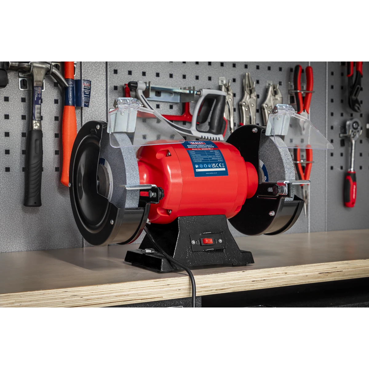 
                  
                    200mm Heavy-Duty Bench Grinder 600W/230V
                  
                